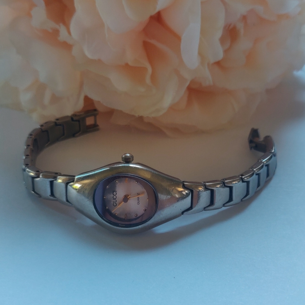 Vintage Gucci Quartz Woman's Watch